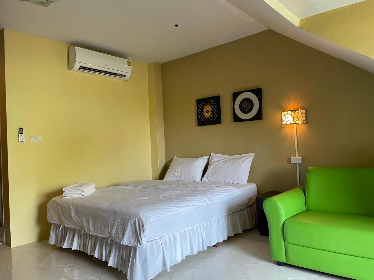 Nawaporn Place Phuket Екстериор снимка