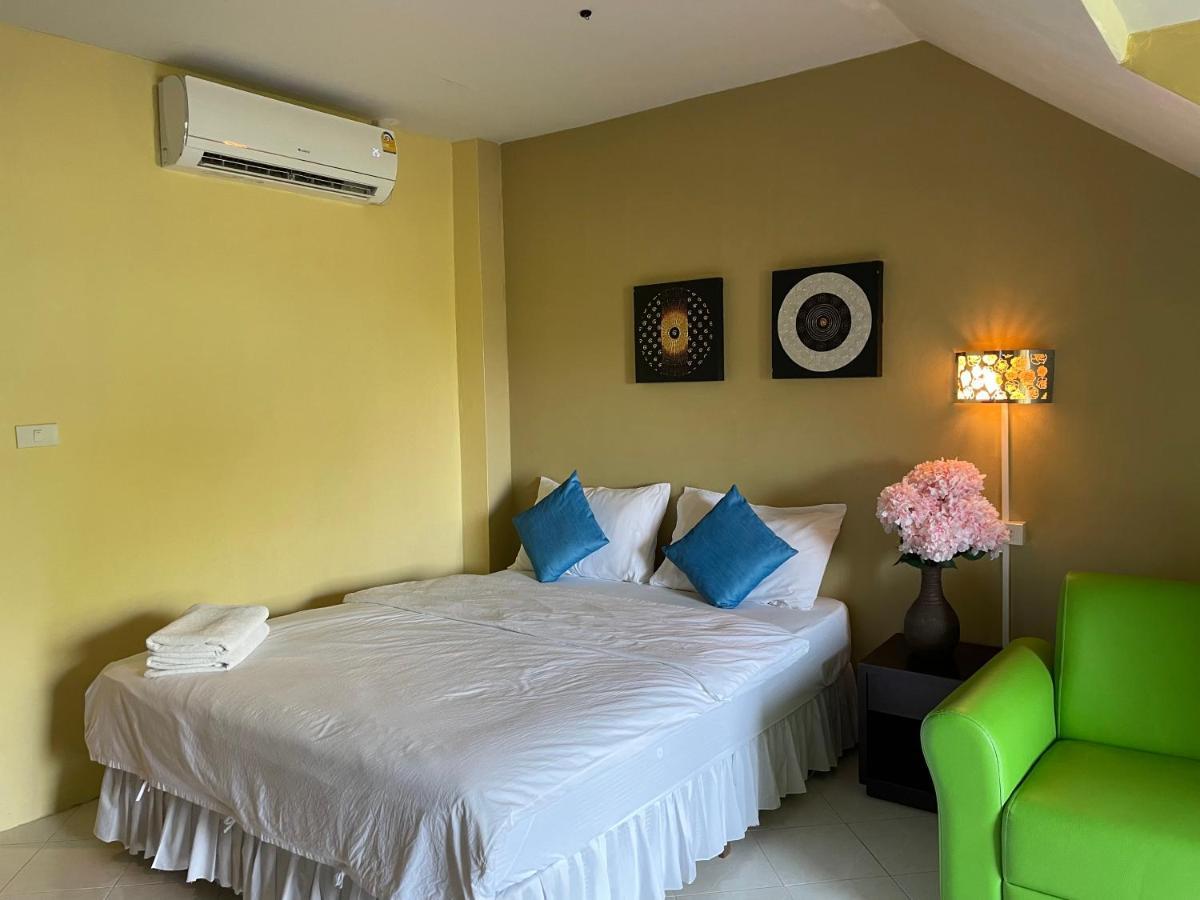 Nawaporn Place Phuket Екстериор снимка