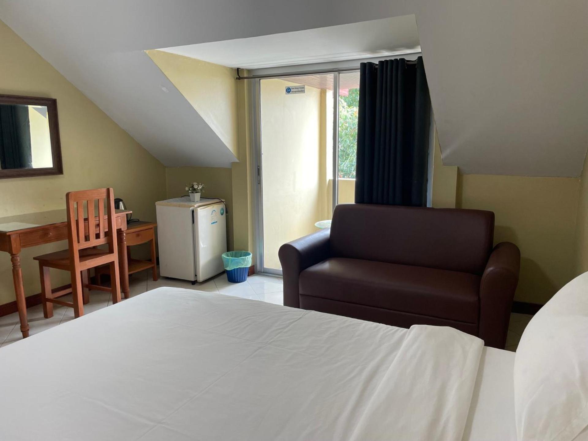 Nawaporn Place Phuket Екстериор снимка