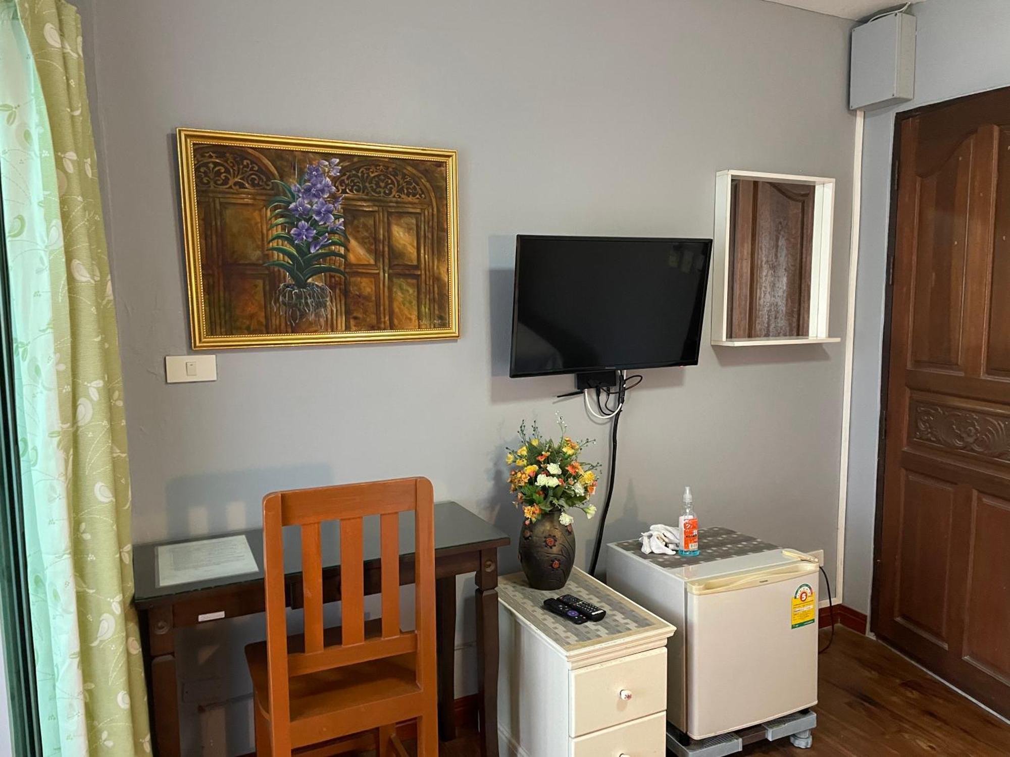 Nawaporn Place Phuket Екстериор снимка